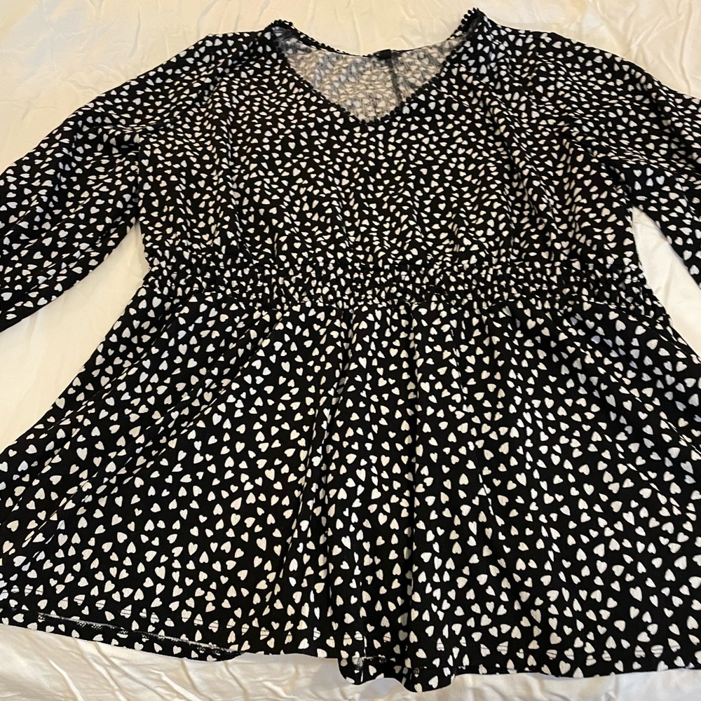 Black and white heart detail blouse